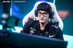 亚博体育-Rookie爆冷击败尤文图斯，势不可挡引爆全场！的简单介绍