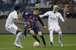 亚博体育-重要助攻引发热议！，梅西在皇家马德里比赛中领先优势明显观众掌声雷动的简单介绍